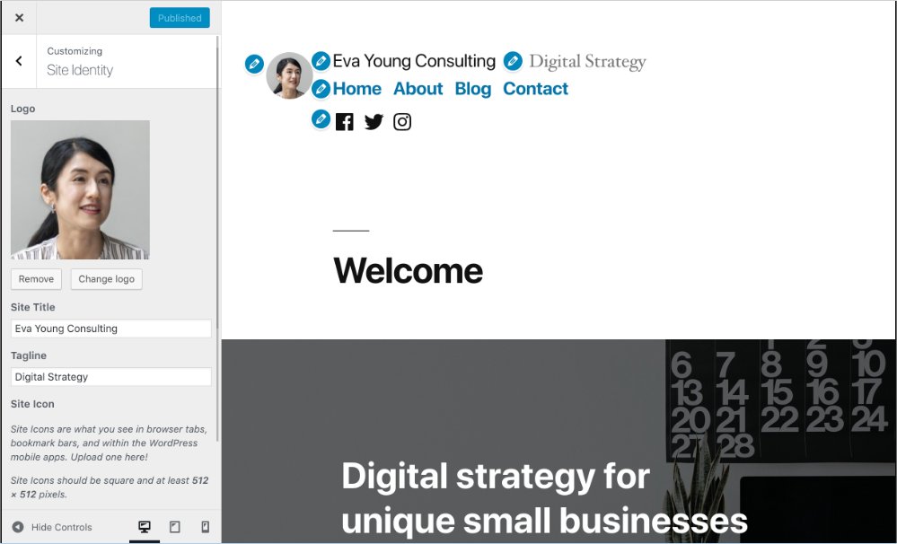 The Customizer is open and shows the preview of the site and the settings panel for the Site Identity. The options include the logo, site title and tagline.
